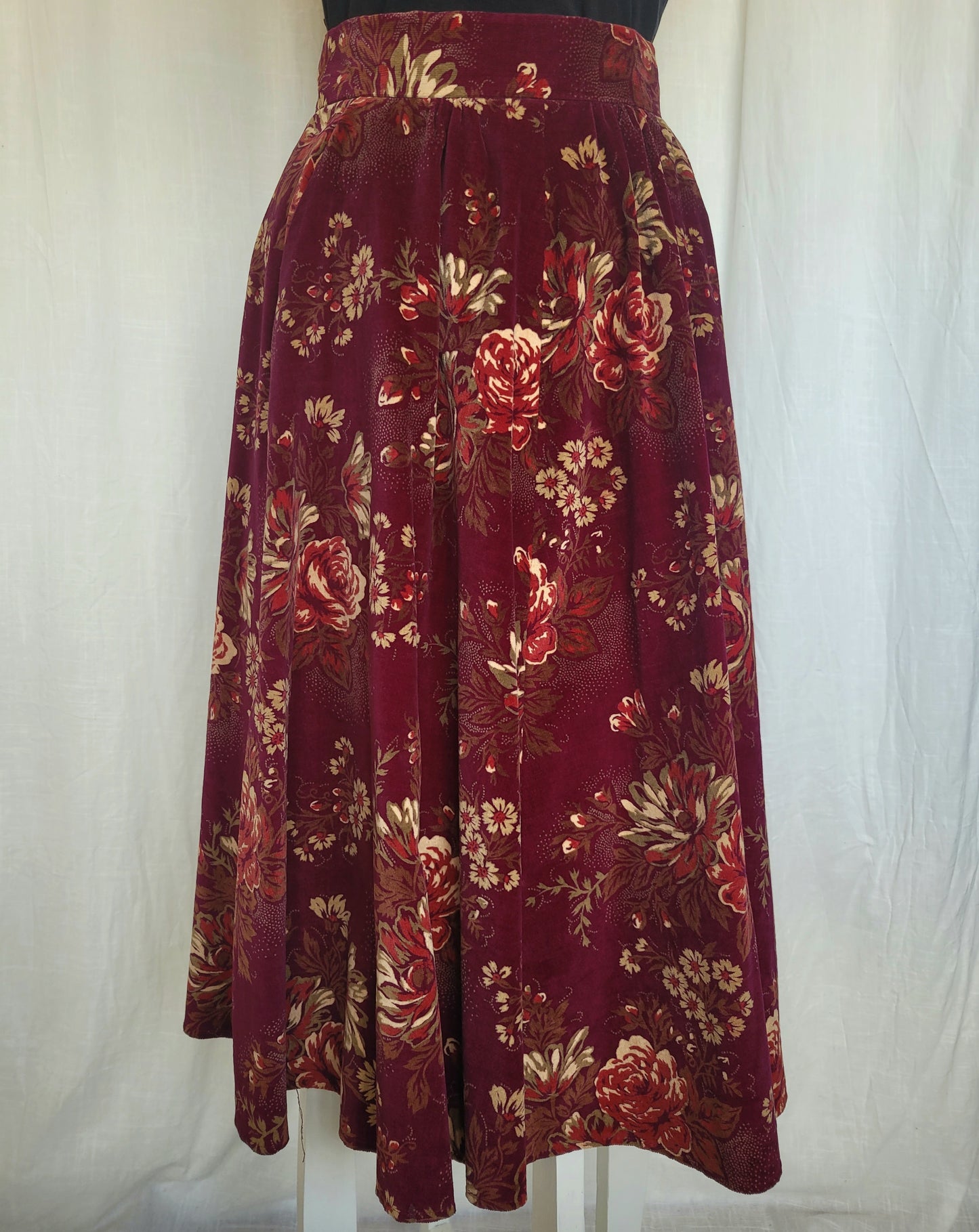 🌙 Midnight Rose Garden - flowy vintage velvet skirt - size M