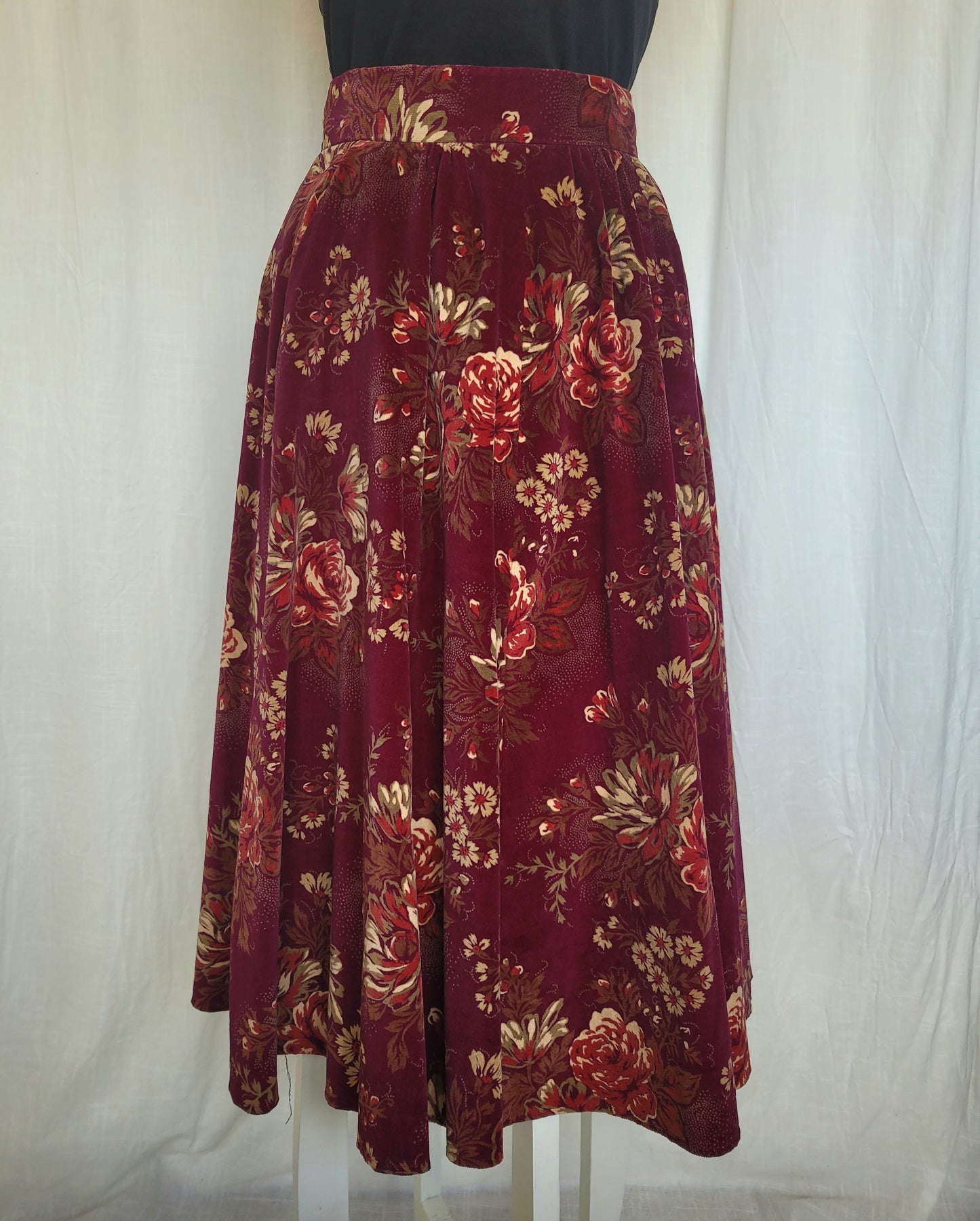 🌙 Midnight Rose Garden - flowy vintage velvet skirt - size M