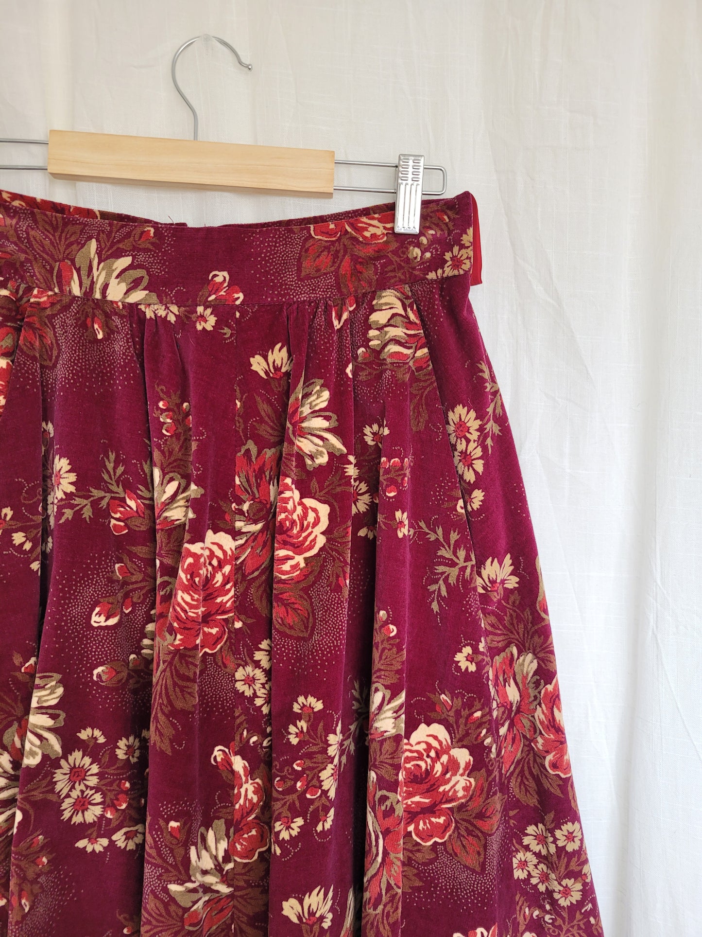🌙 Midnight Rose Garden - flowy vintage velvet skirt - size M