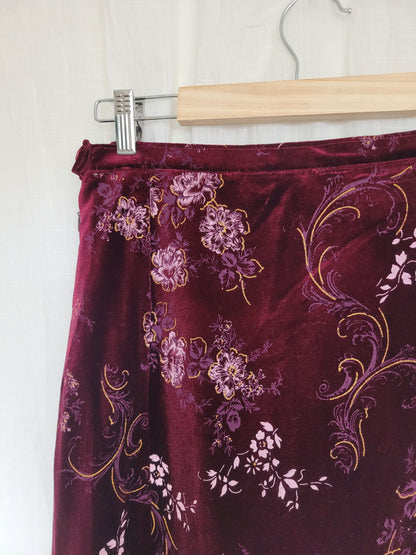🖤 Velvet Night - long velvet vintage skirt with front and back slits and flower patterns - size M