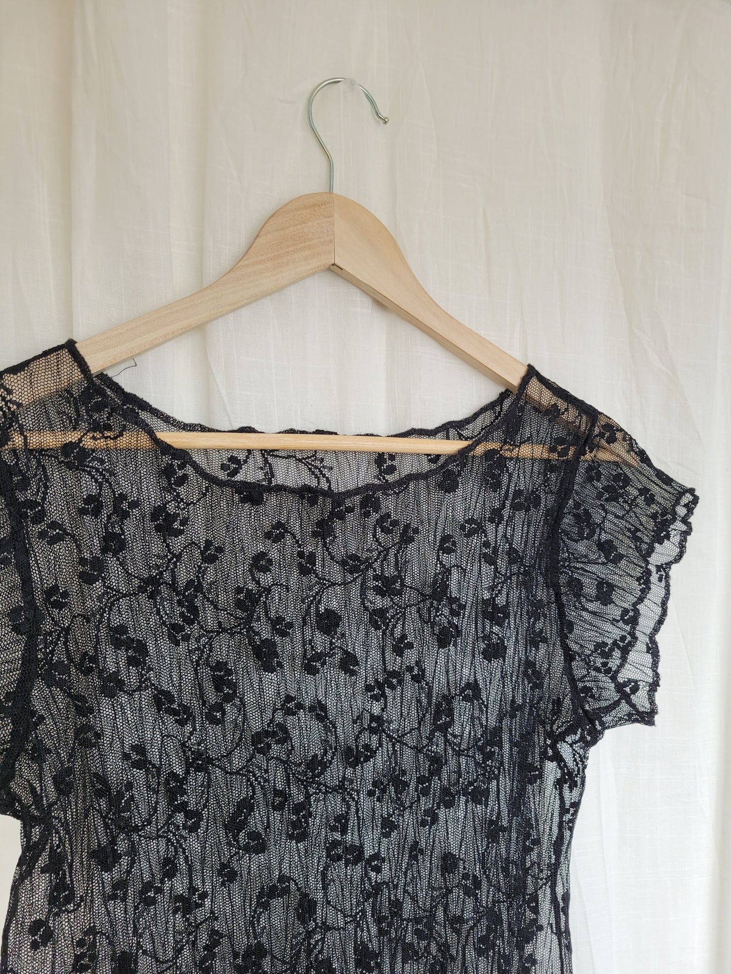 🌙 Midnight Lace - vintage lace top - size M