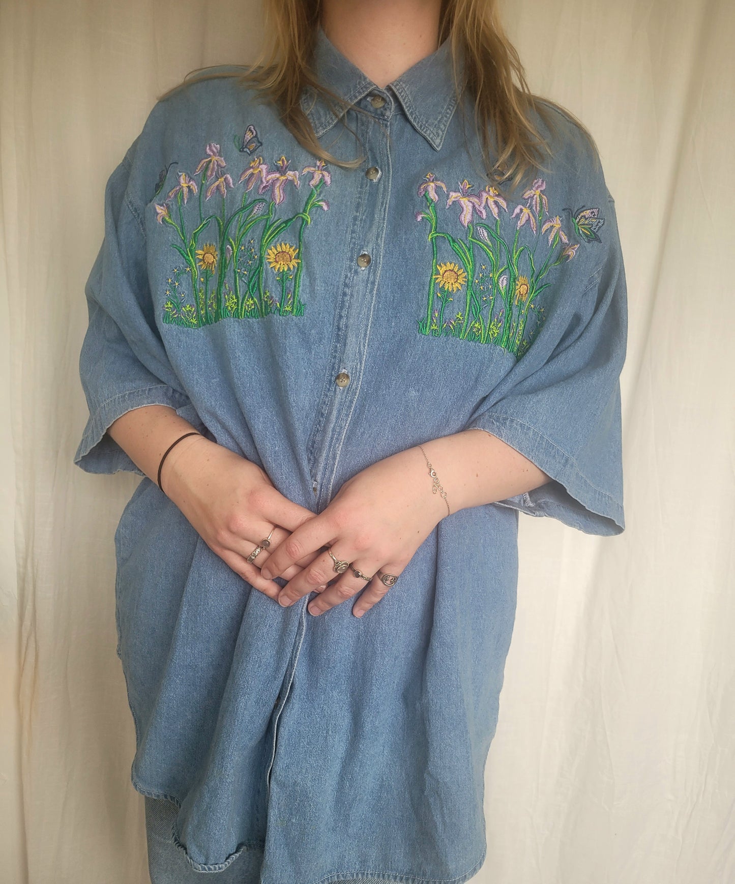 ✨ The Happy Denim - vintage denim shirt with embroidered details - size XL/XXL