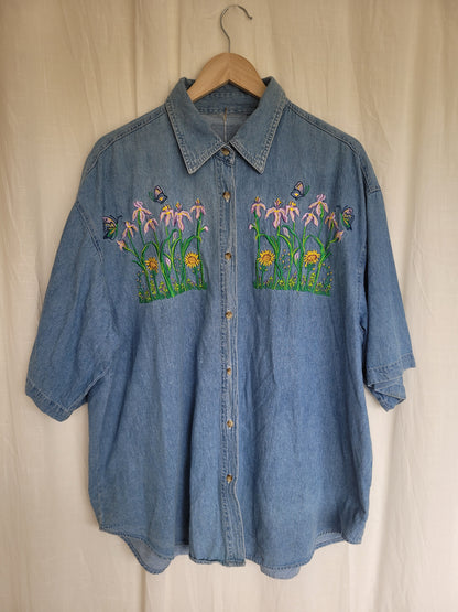 ✨ The Happy Denim - vintage denim shirt with embroidered details - size XL/XXL