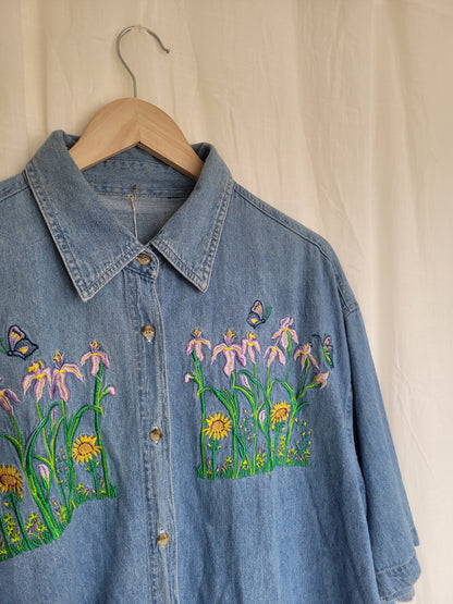 ✨ The Happy Denim - vintage denim shirt with embroidered details - size XL/XXL