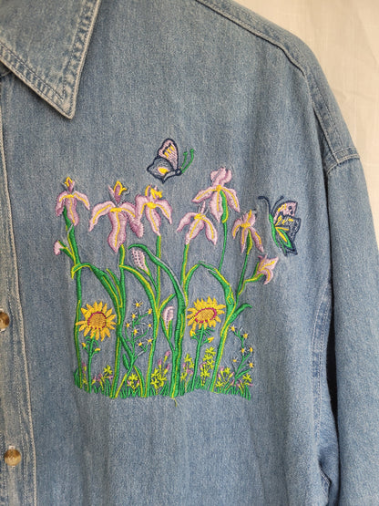 ✨ The Happy Denim - vintage denim shirt with embroidered details - size XL/XXL