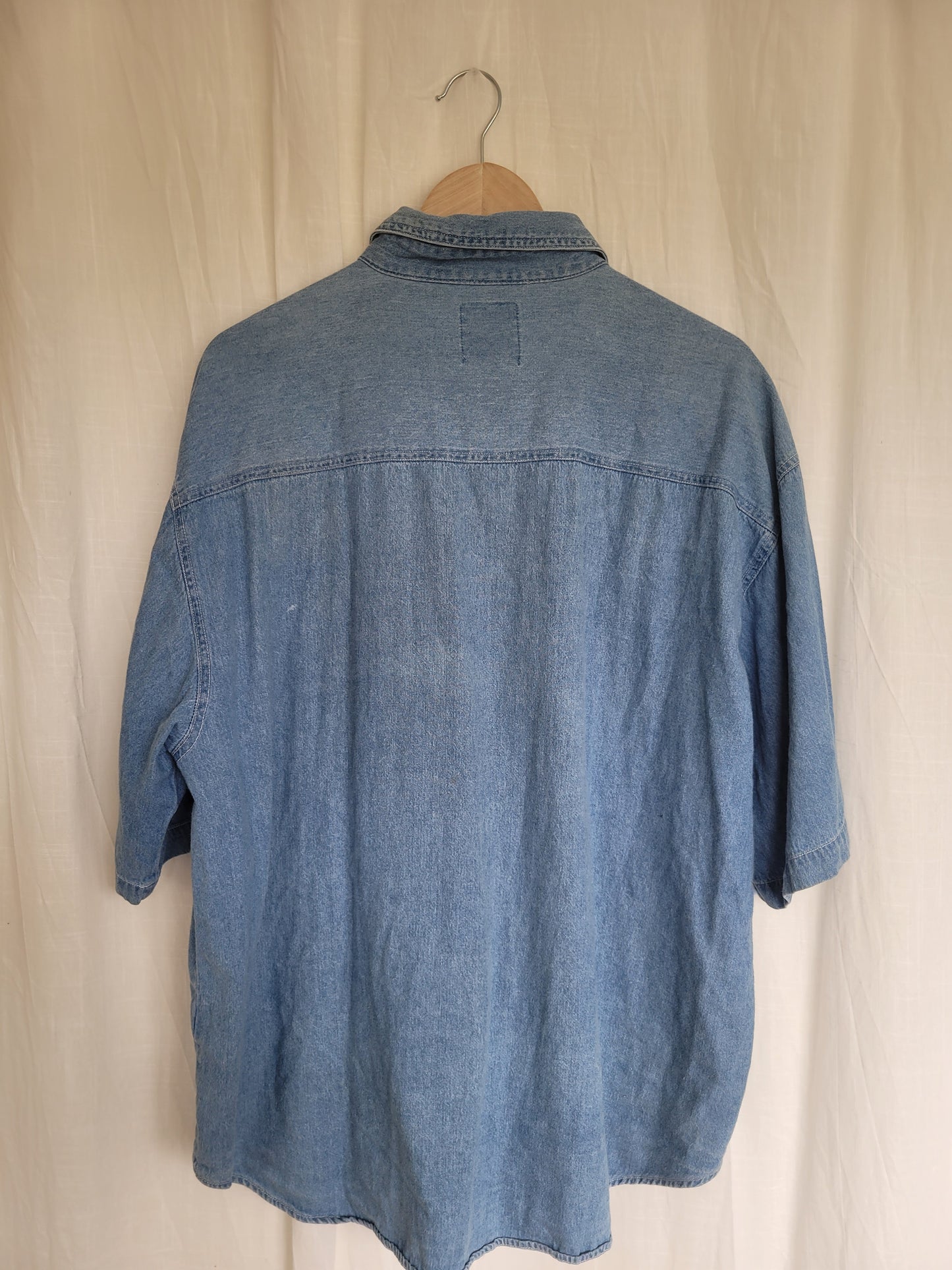 ✨ The Happy Denim - vintage denim shirt with embroidered details - size XL/XXL
