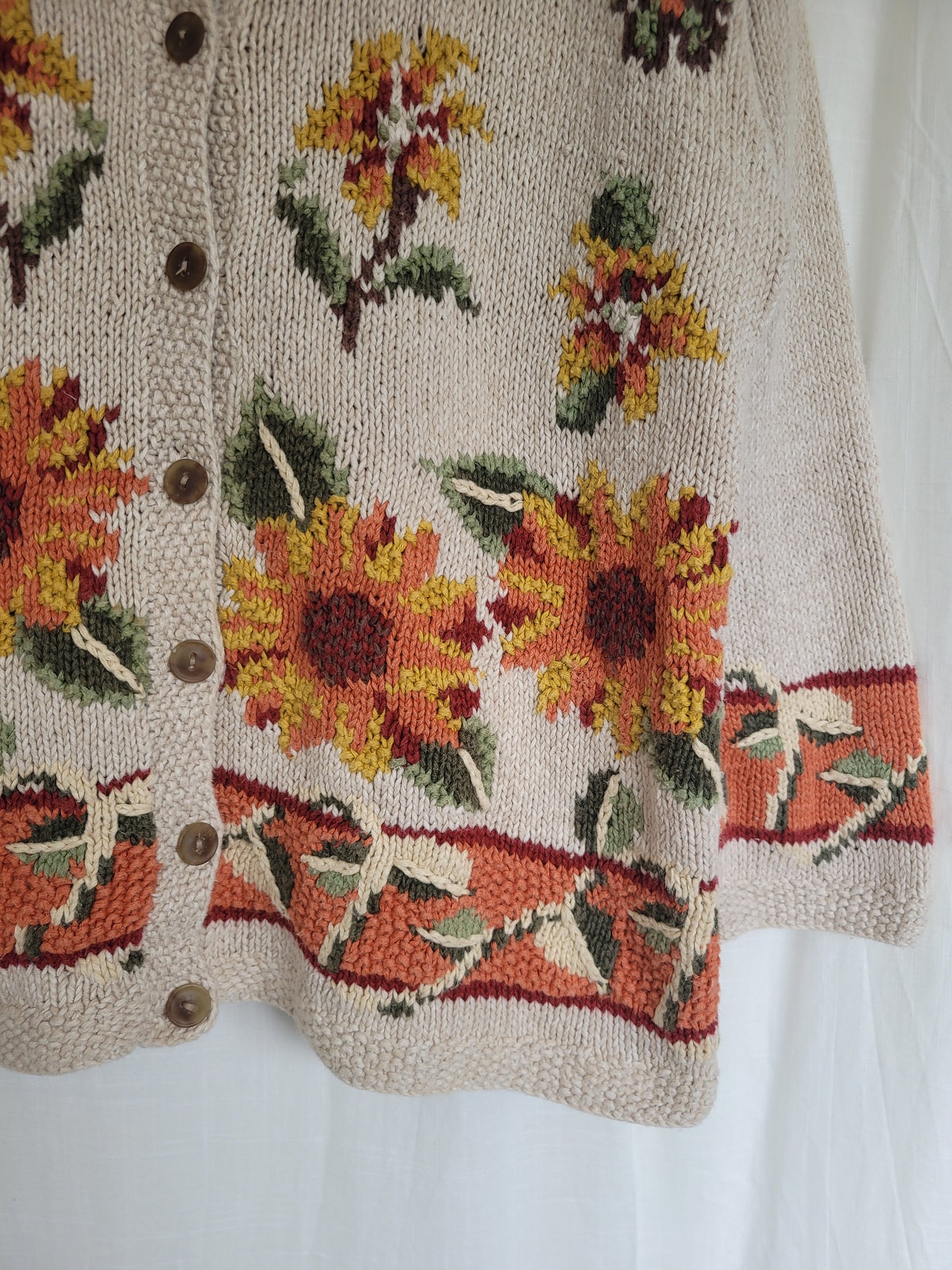 🌼 Sunflower Glow - vintage sunflower cardigan - size M/L