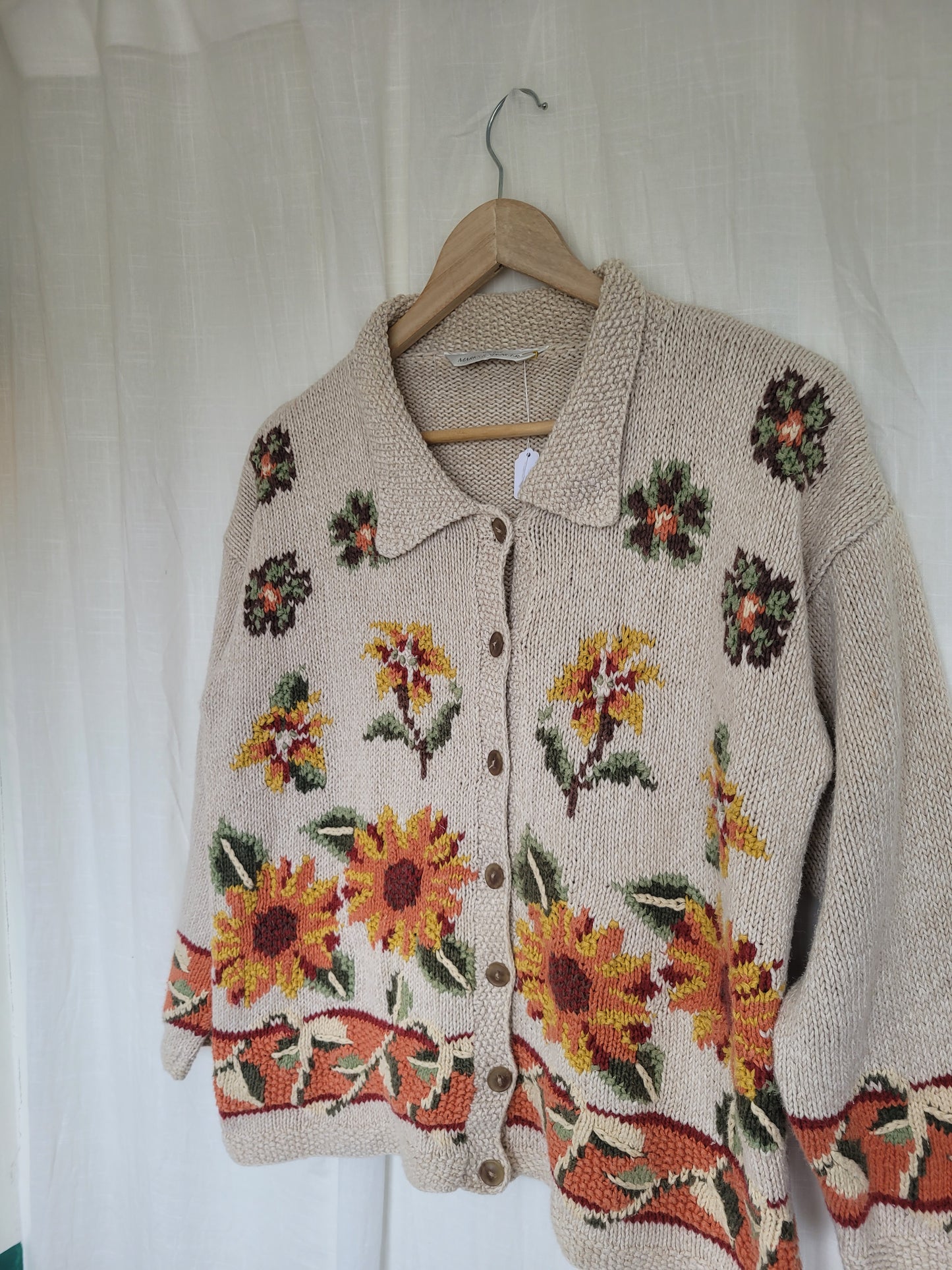 🌼 Sunflower Glow - vintage sunflower cardigan - size M/L
