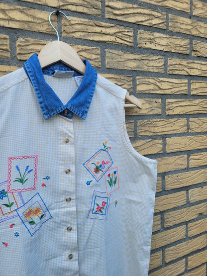 ✨ Sunny Stitch - vintage sleeveless gingham blouse with embroidery - size L