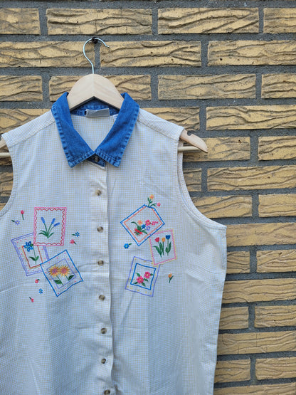 ✨ Sunny Stitch - vintage sleeveless gingham blouse with embroidery - size L