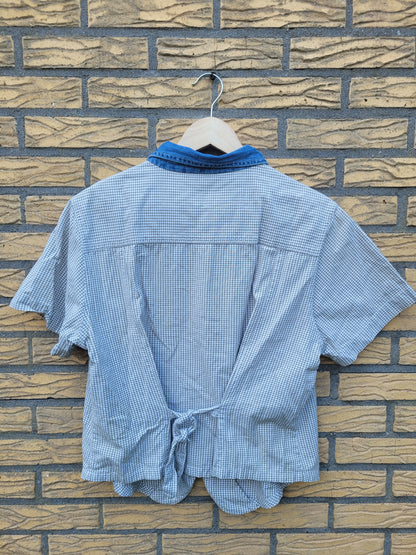 🦋 Butterfly Meadow - vintage gingham blouse with embroidered details - size M