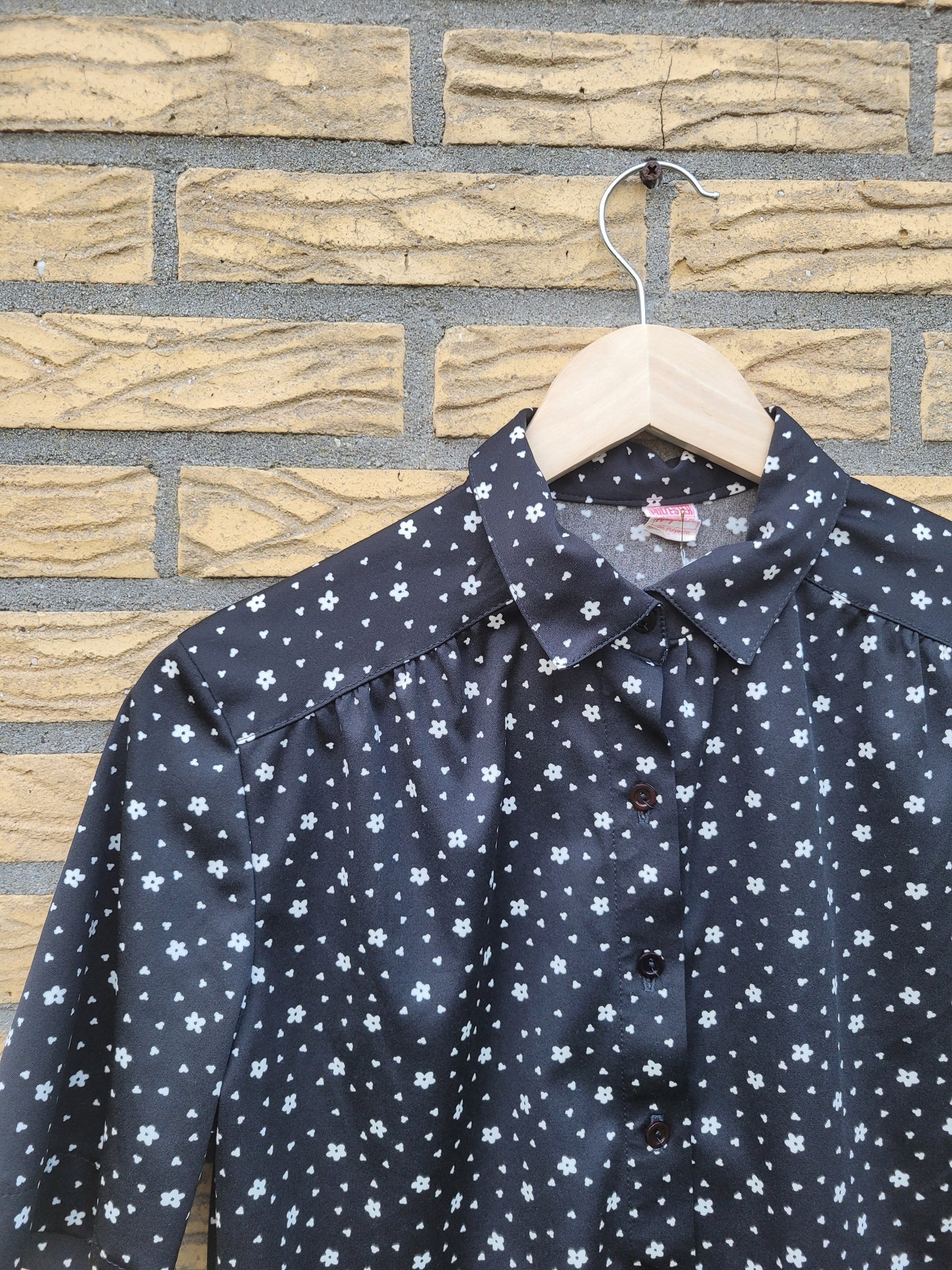 🖤 Wildflower Silhouette - vintage black blouse with flower pattern - size M