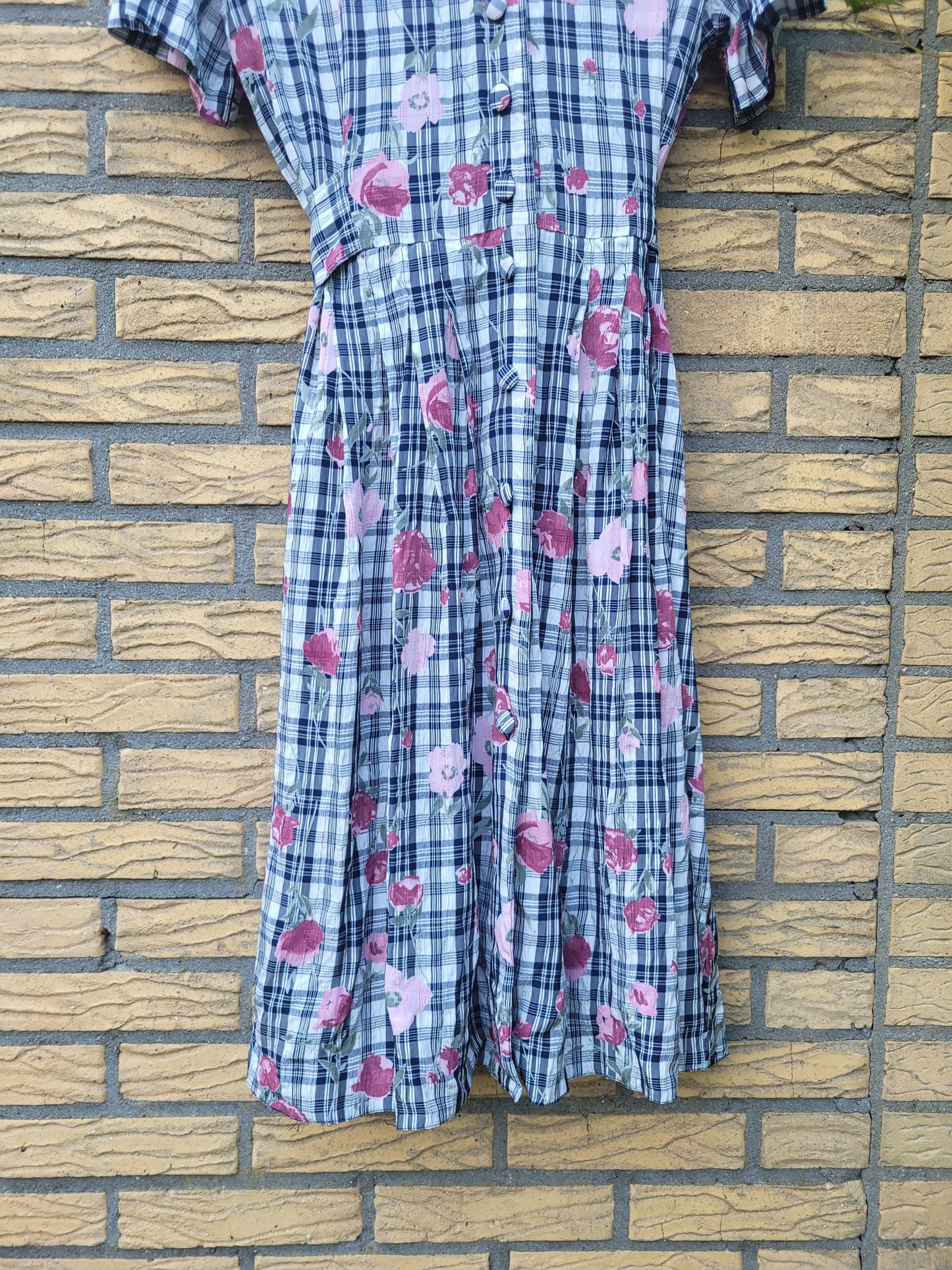 🌷 Pink Petals & Plaid - vintage plaid dress with flower pattern - size M/L