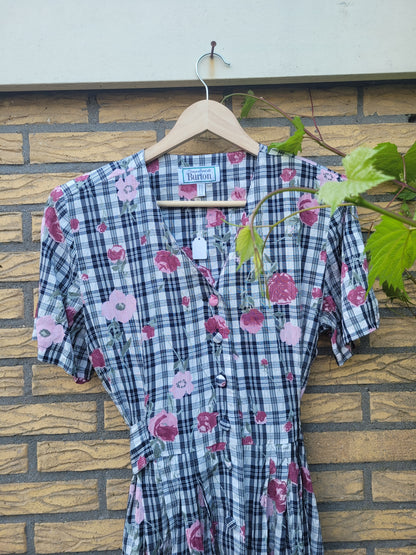🌷 Pink Petals & Plaid - vintage plaid dress with flower pattern - size M/L