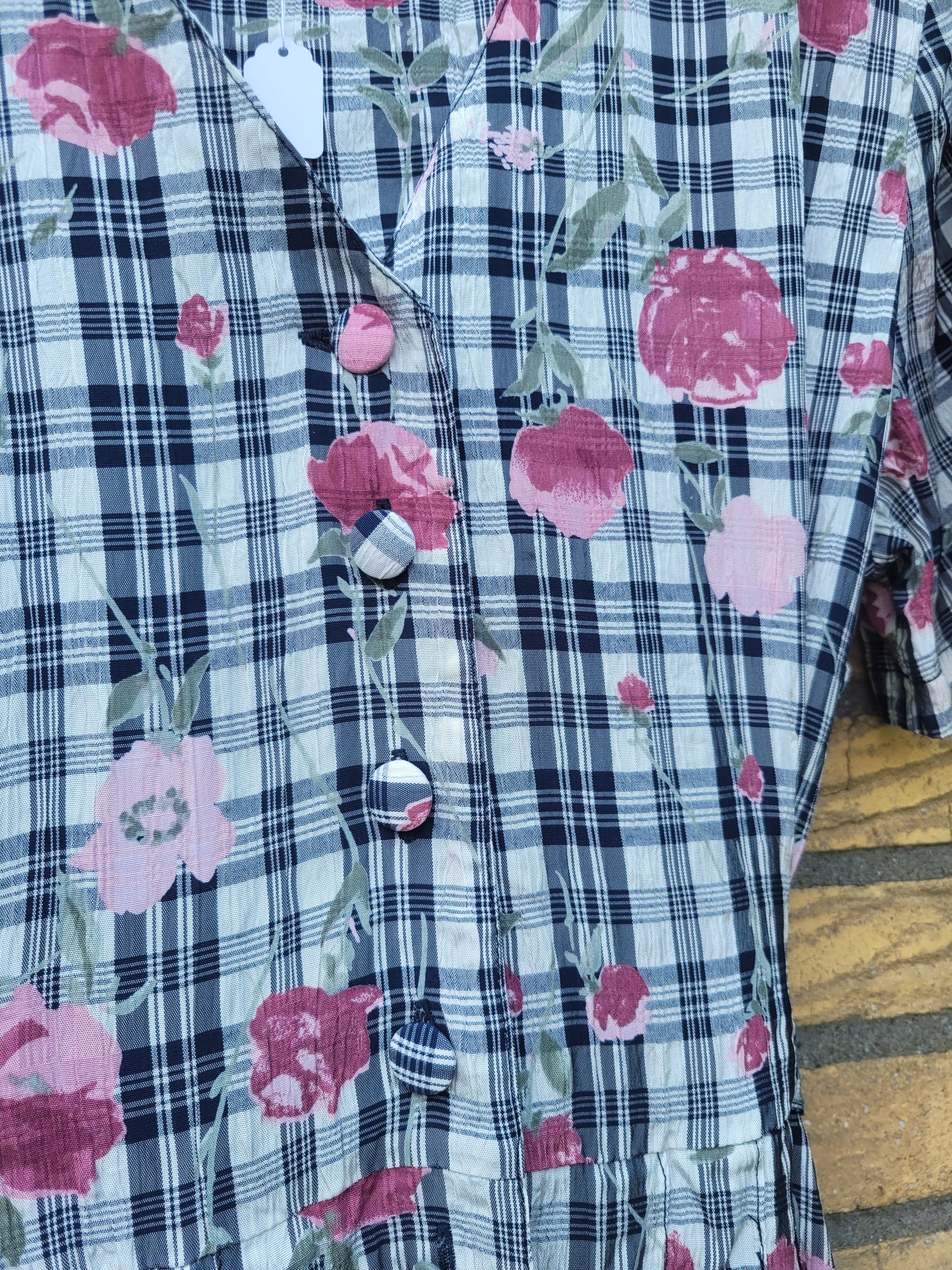 🌷 Pink Petals & Plaid - vintage plaid dress with flower pattern - size M/L