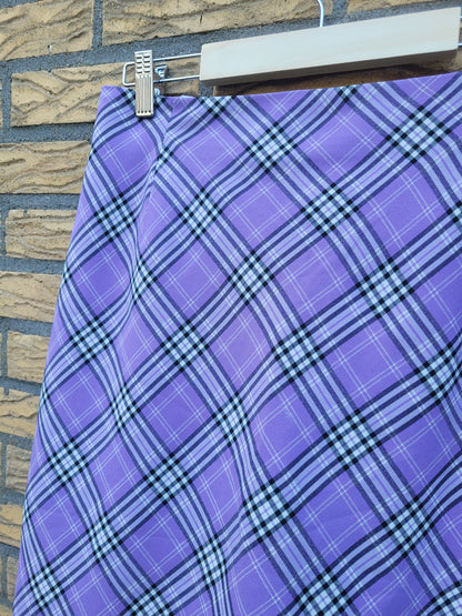 💜 Lavender Dreams - vintage purple skirt - size M/L