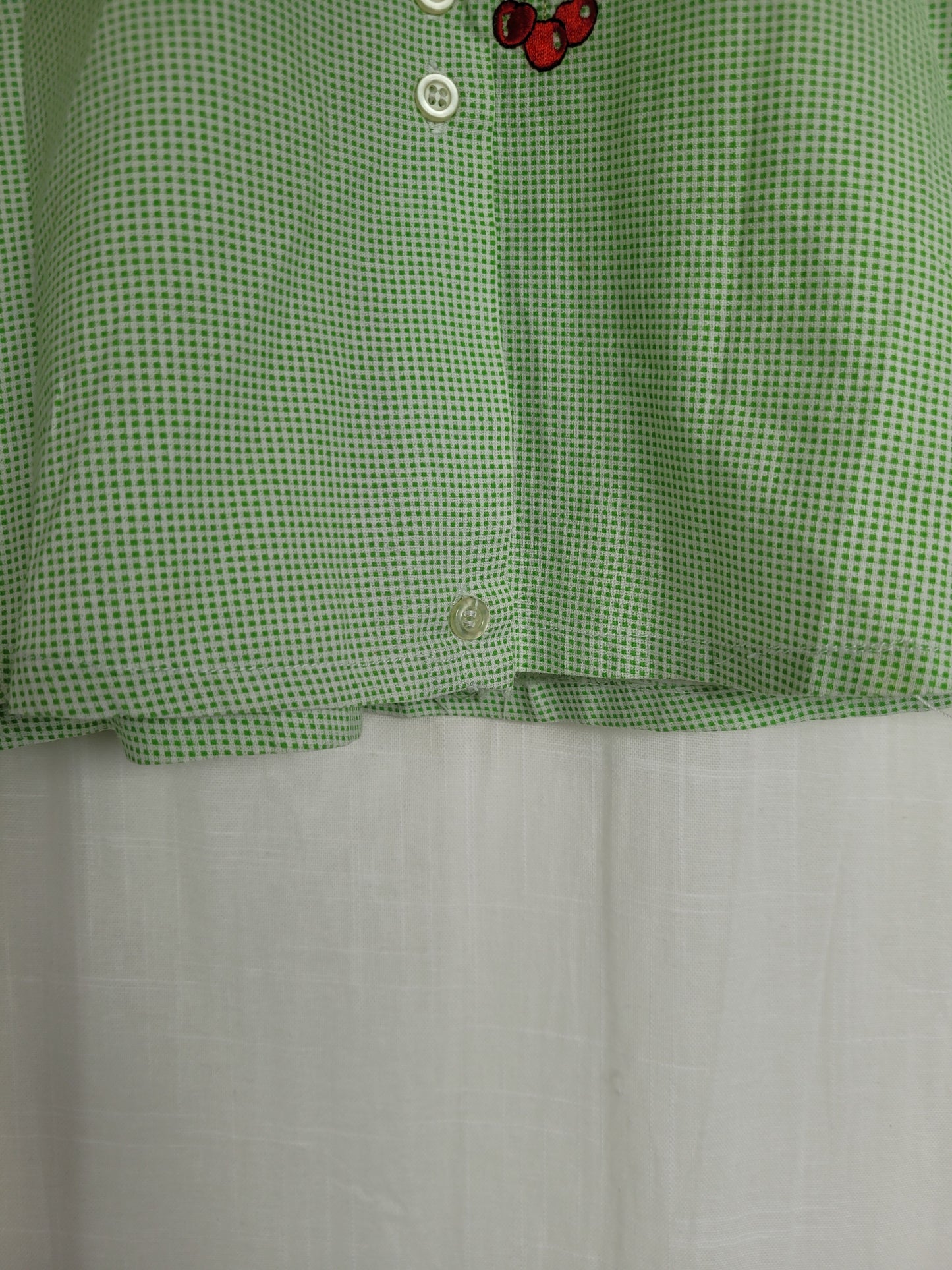 🍒 Cherry, Cherry, Baby - cropped gingham blouse with embroidered cherries - size M/L