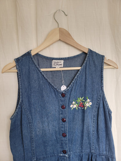 🍒 Berry Blossom - vintage denim dress with berry embroidery (Perfectly Imperfect) - size S/M