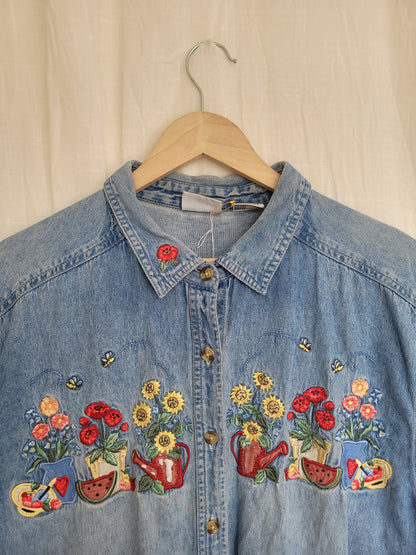 🍉 A Very Busy Garden - vintage light blue denim blouse with embroidered details (Perfectly Imperfect) - size XL