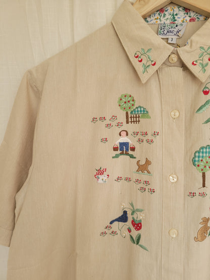 🧺 The Strawberry Harvest - vintage beige blouse with embroidered strawberry field images - size L