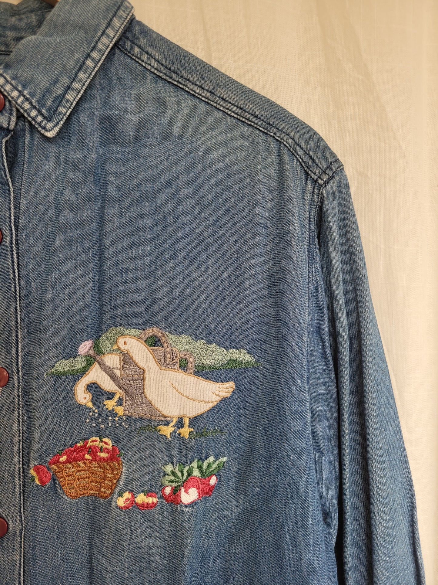 🍎 Freshly Picked - vintage denim shirt with embroidered harvest details - size M/L
