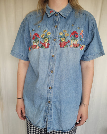 🍉 A Very Busy Garden - vintage light blue denim blouse with embroidered details (Perfectly Imperfect) - size XL
