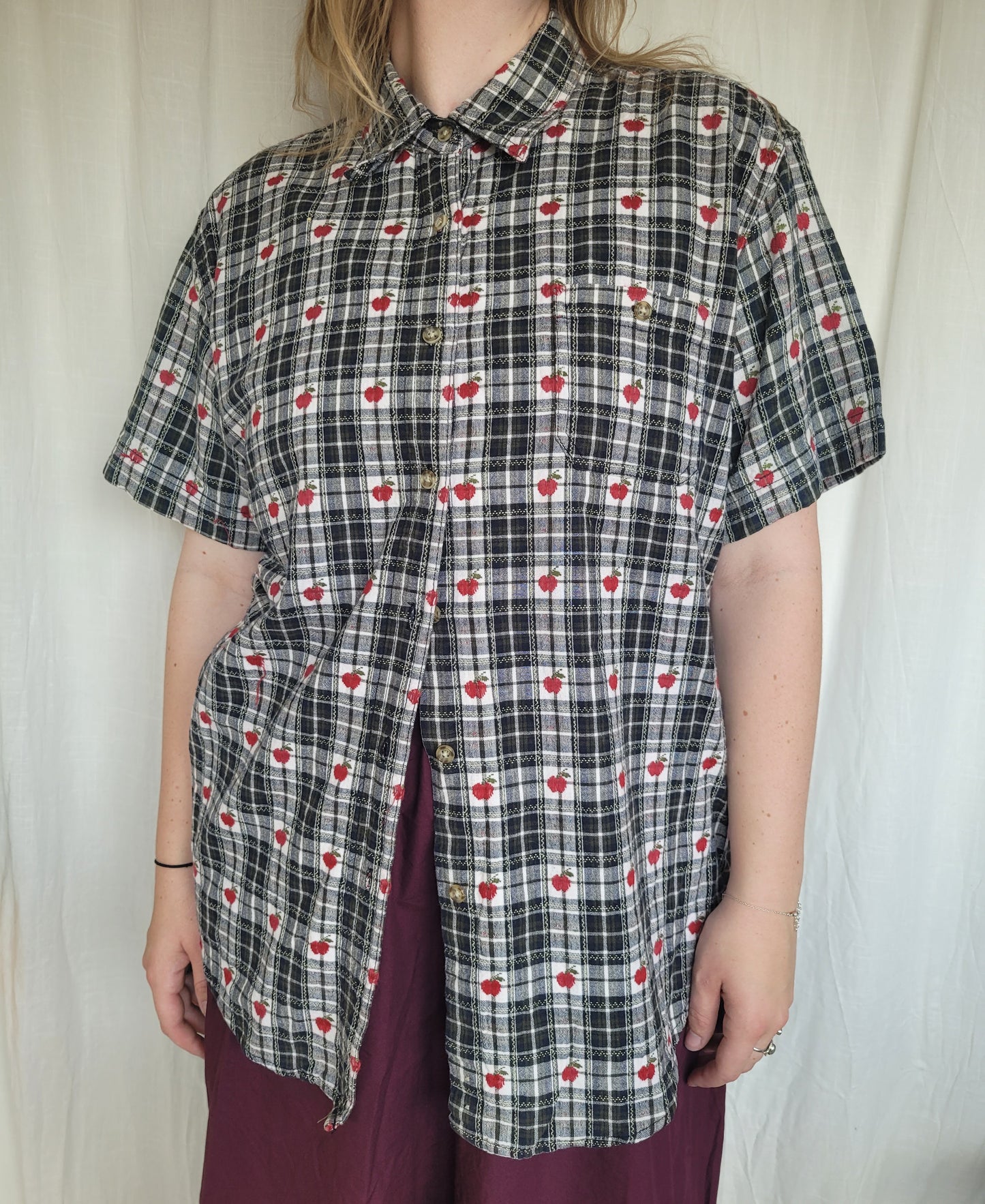 🍎 An Apple a Day... - vintage checked blouse with apple pattern - size XL