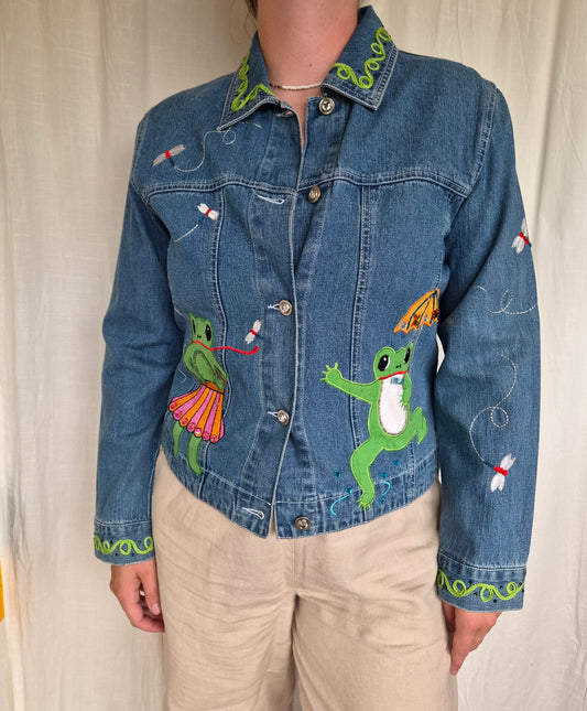 🐸 The Best-Dressed Pond in Town - vintage denim jacket with patchwork and embroidered frogs - size S/M