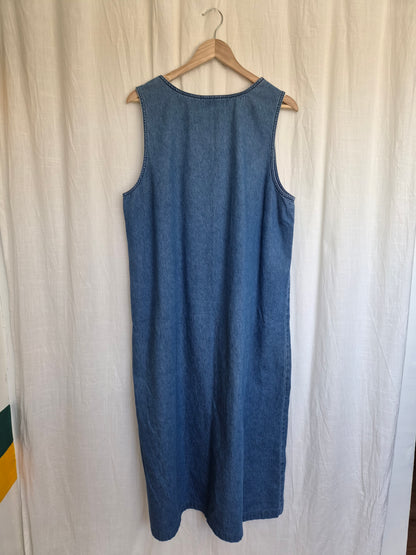 🦁The Lion's Pride - vintage long denim dress with embroidered lion (Perfectly Imperfect) - size L/XL