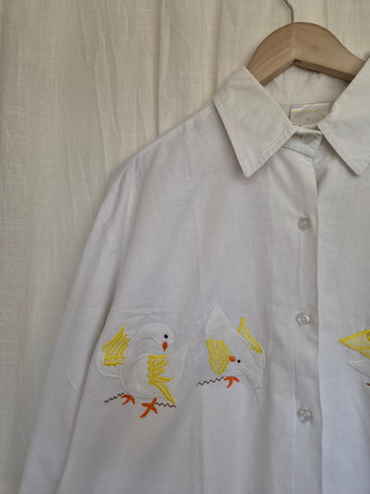 🪿 Four Feathered Friends - vintage white cotton shirt with embroidered geese - size L/XL