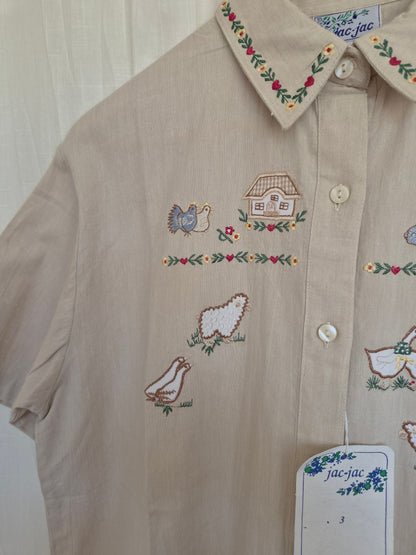 🐑 The Happiest Farmyard - vintage deadstock beige shirt with embroidered farm animals - size L
