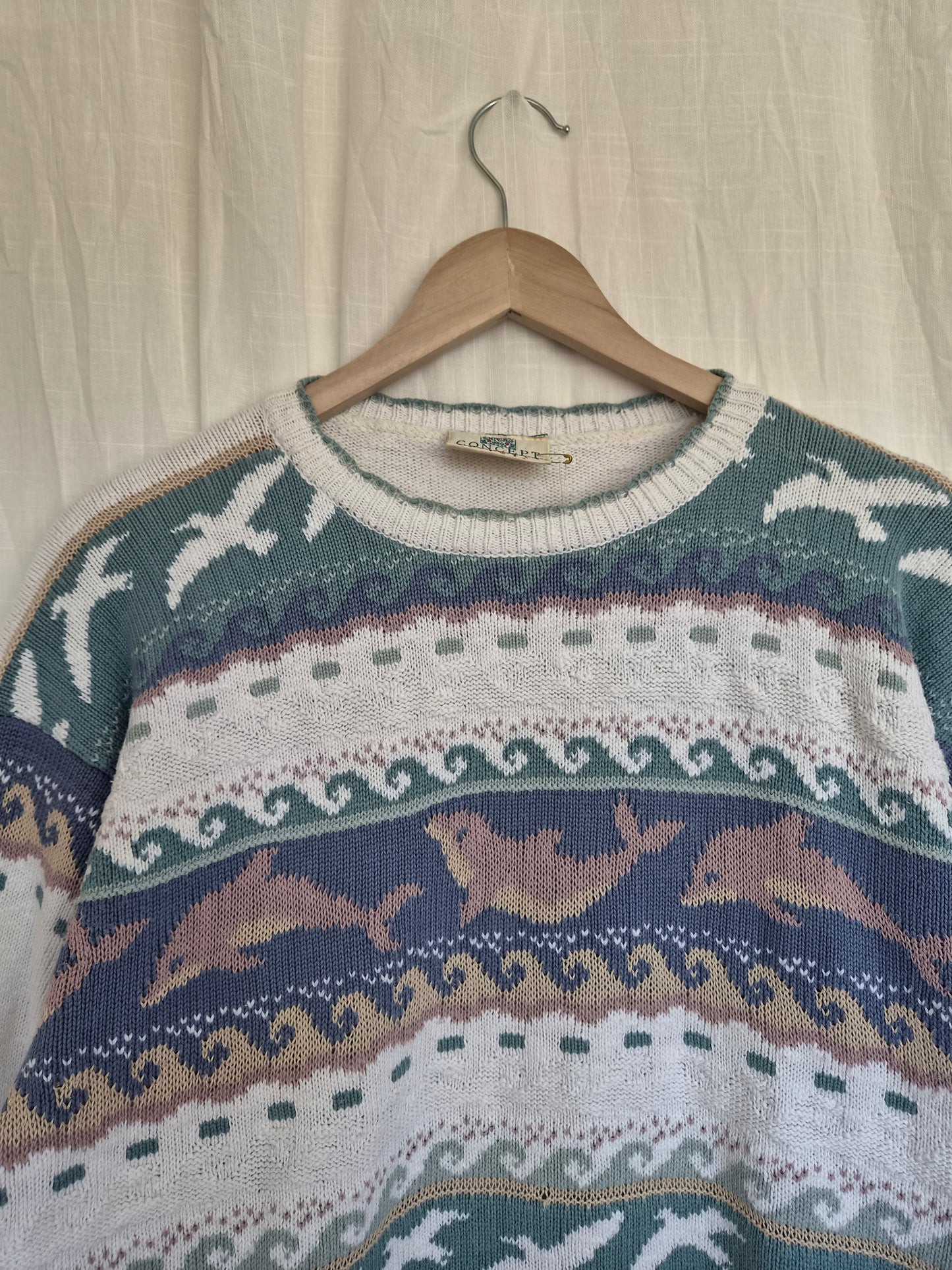 🐬 Songs Beneath the Waves - vintage 100% cotton knit with dolphins and seagulls - size M/L