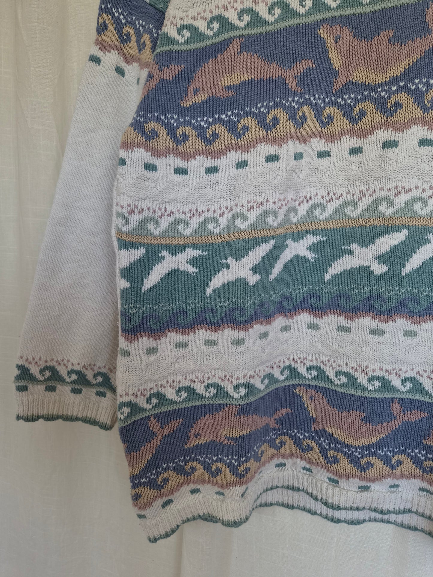 🐬 Songs Beneath the Waves - vintage 100% cotton knit with dolphins and seagulls - size M/L