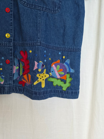 🐠 A School of Tiny Wonders - vintage dark blue boxy denim shirt with embroidered fish - size M/L