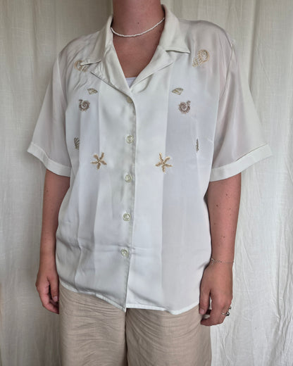 🐚 A Pocketful of Seashells - vintage blouse with embroidered shells - size L/XL