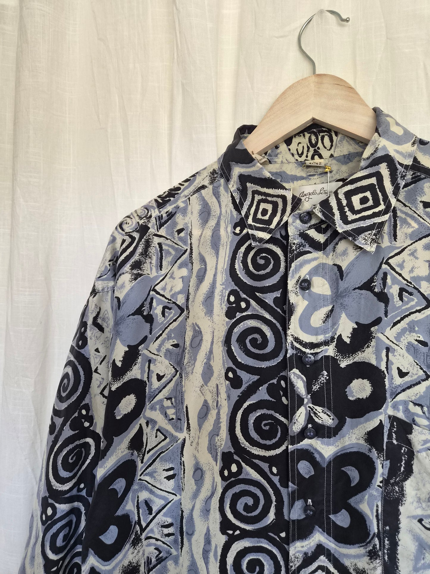 🌊 Silky Waves - vintage silk shirt with different patterns - size L (men's sizing)