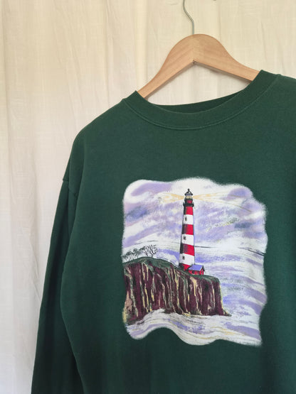 🪨 Keeper of the Coast - green vintage crewneck sweater with lighthouse on a cliff - size M/L
