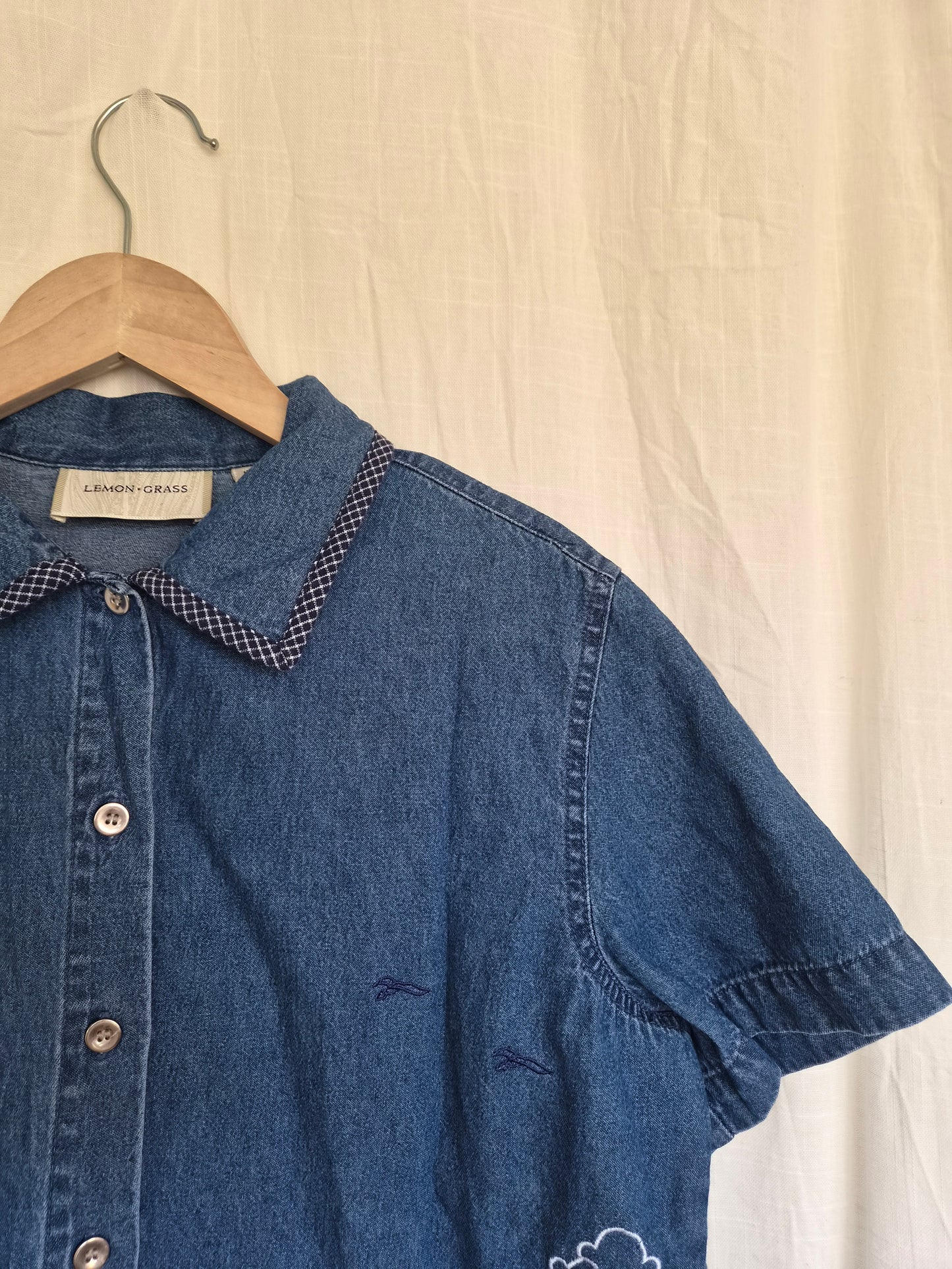 ⛵ A Little Voyage - vintage denim shirt with embroidered boats - size S/M