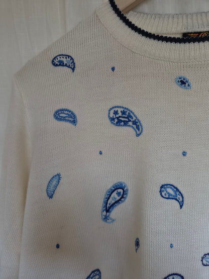 🌊 The Shape of the Tide - vintage knitted thin sweater with blue embroidered paisley print - size M