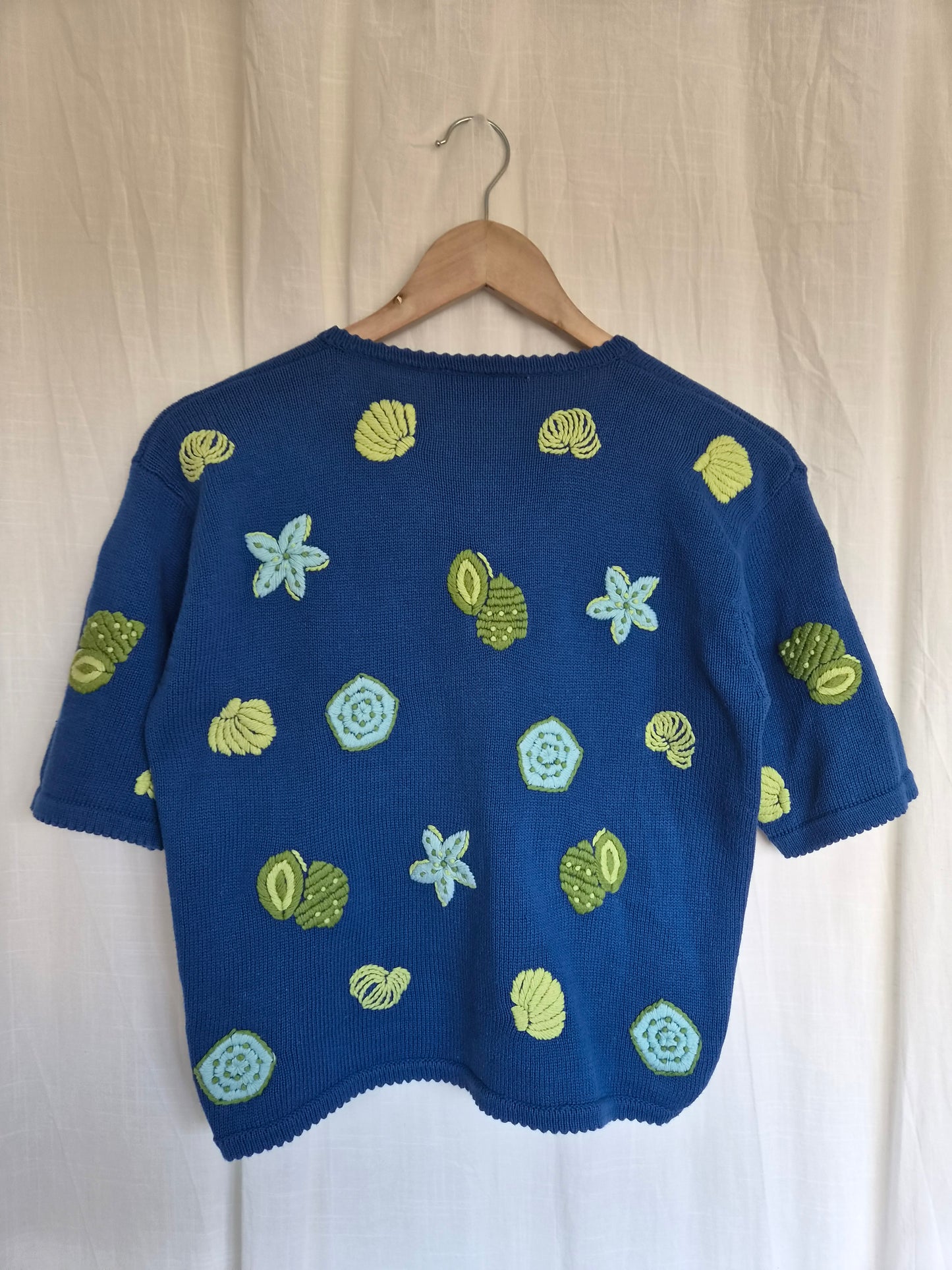 🫧 Little Things from the Sea - vintage 100% cotton knitted cardigan with embroidered shells and stars - size S/M