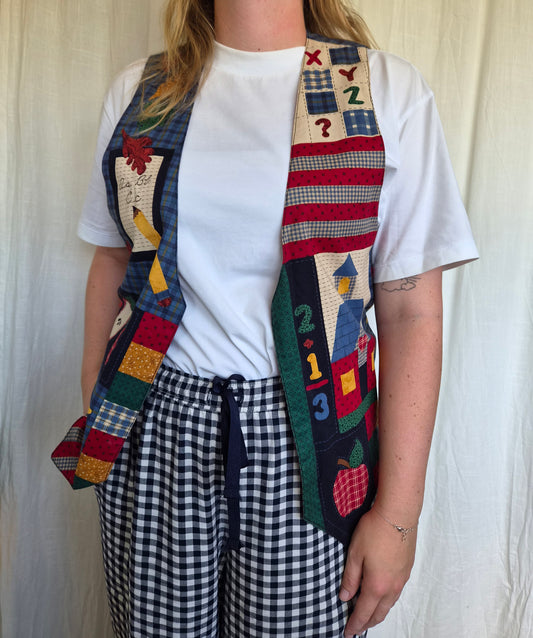 ✏️ Notes from the Classroom - vintage handmade gilet with schoolish patterns - size