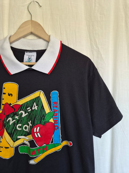 🍏 The Teacher's Off-Duty Tee - vintage t-shirt with school images - size L