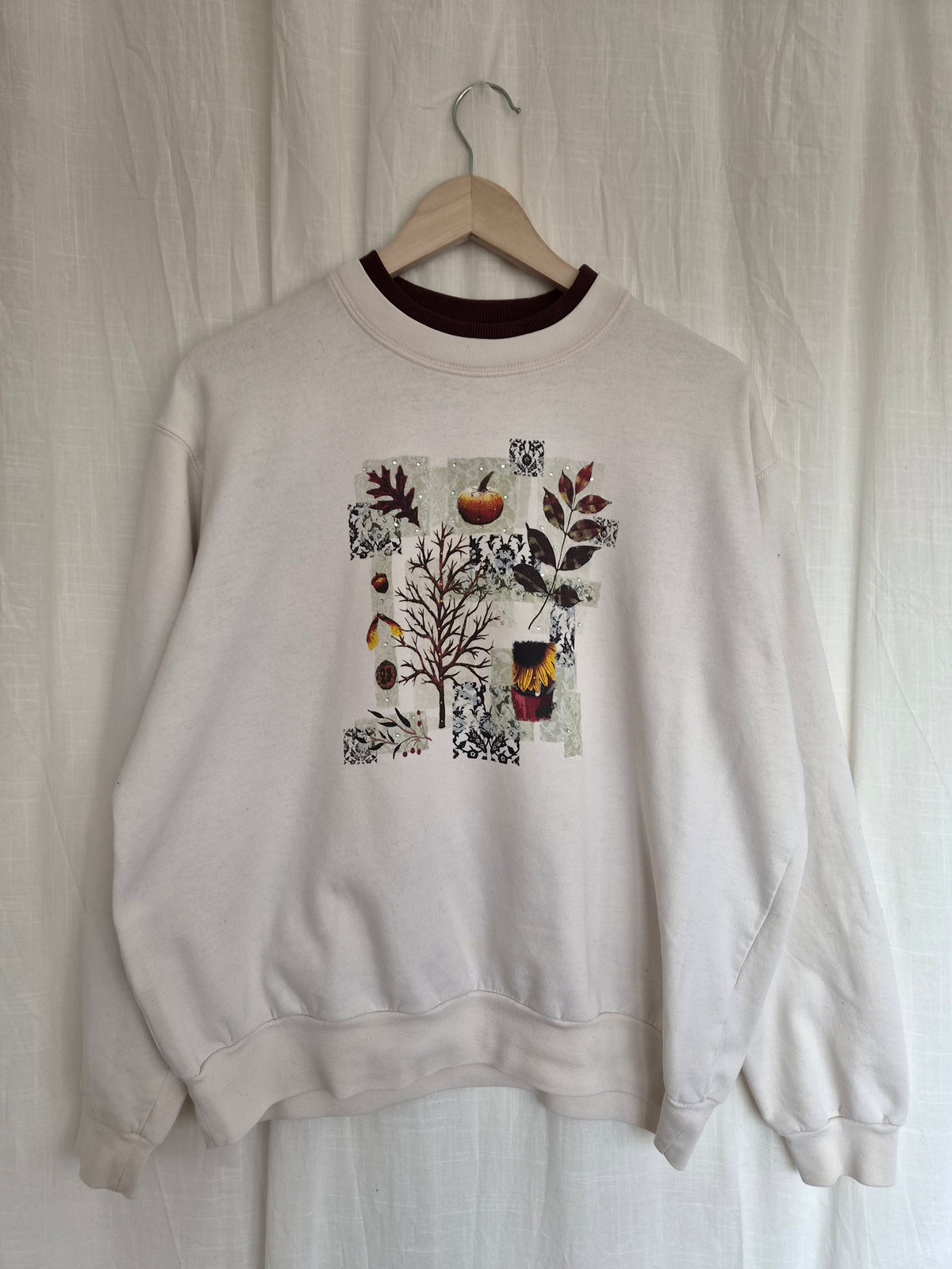 🌻 Autumn in Full Bloom - vintage crewneck sweater with autumn images (Perfectly Imperfect) - size L