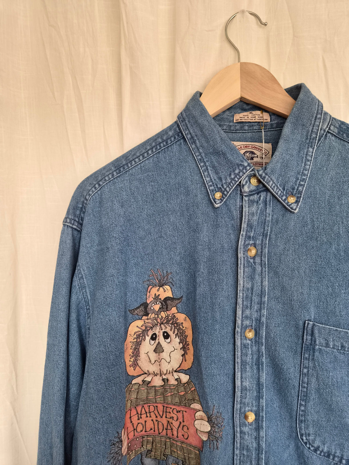 🍁 The Scarecrow's Season - vintage denim shirt with scarecrow image - size XL
