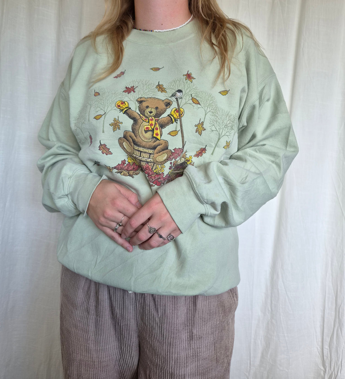 🐻 The Little Bear's Autumn Day - vintage mint green crewneck sweater with bear in autumn leaves (Perfectly Imperfect) - size L