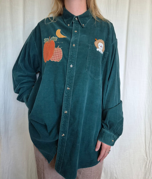 🪶 The Scarecrow's Garden - vintage dark green corduroy shirt with patchwork autumn details - size XL/XXL/XXXL