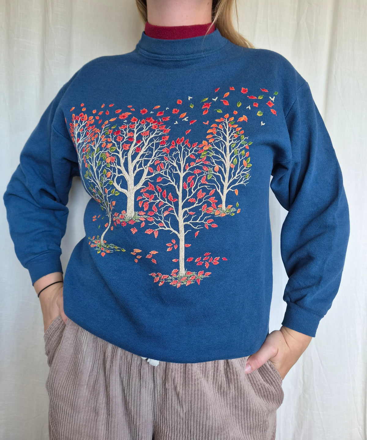 🤎 Where the Leaves Turn - vintage blue crewneck sweater with autumn landscape - size S