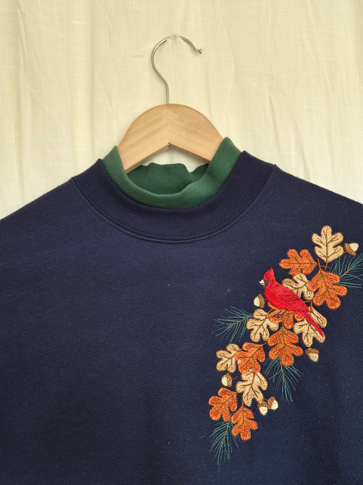 🍂 Where the Leaves Gather - navy vintage crewneck sweater with embroidered autumn details - size M