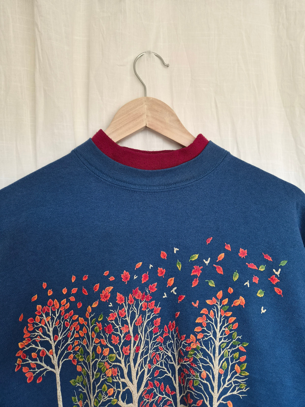 🤎 Where the Leaves Turn - vintage blue crewneck sweater with autumn landscape - size S