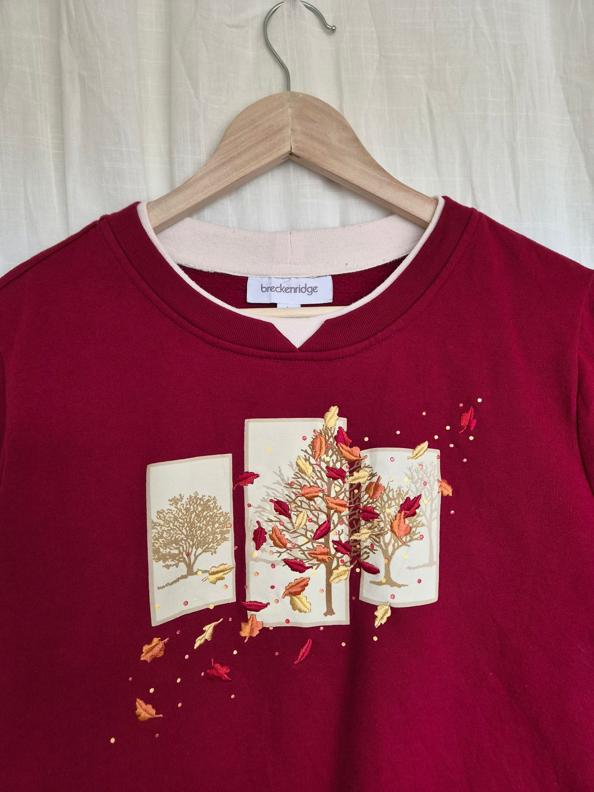 🏡 The Autumn Picture Book - burgundy red vintage crewneck sweater with embroidered autumn details (Perfectly Imperfect) - size L
